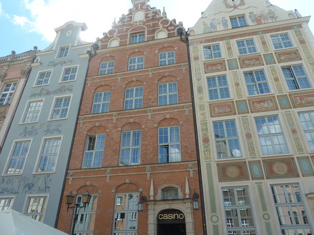 Gdansk en 3 dias y medio. - Blogs de Polonia - DIA 2.- Paseo por el centro:  calle Dluga, iglesia de S. Maria,  muelles,  grúa (17)