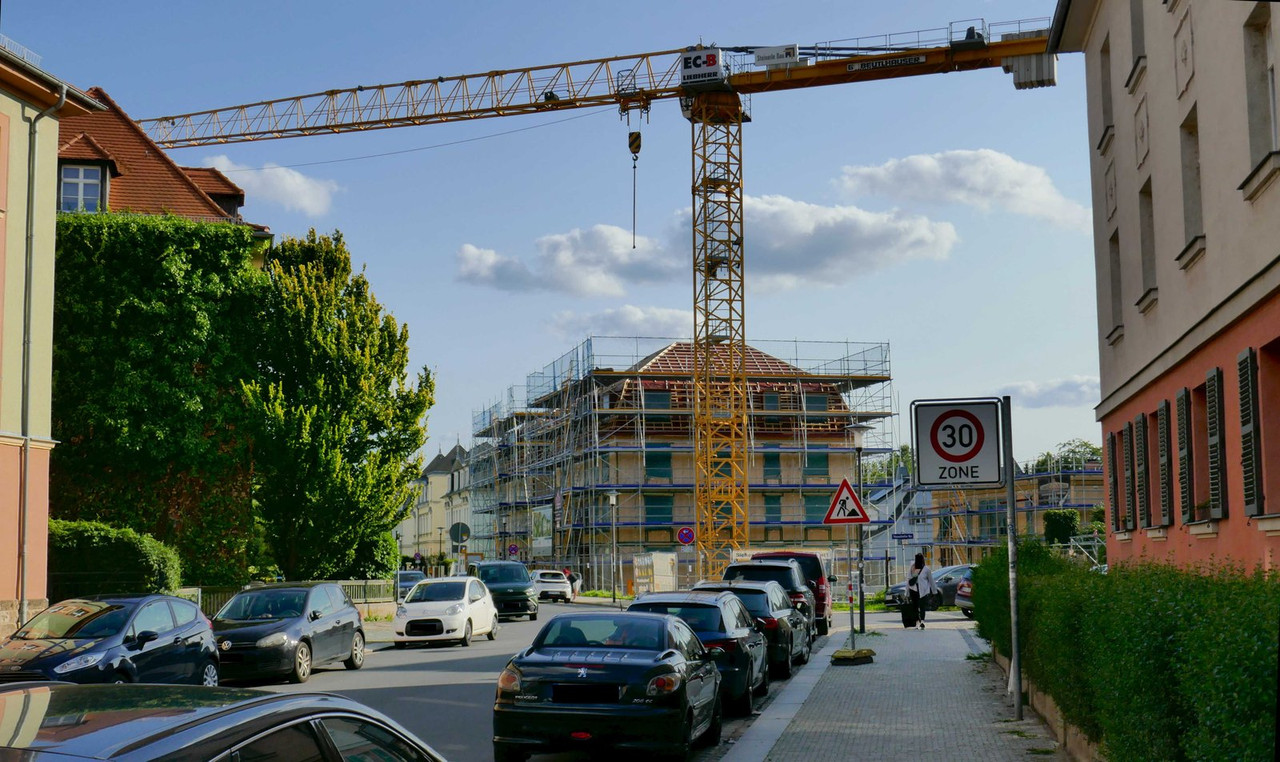 Bild: https://i.postimg.cc/JhwgSH8T/P1290979.jpg