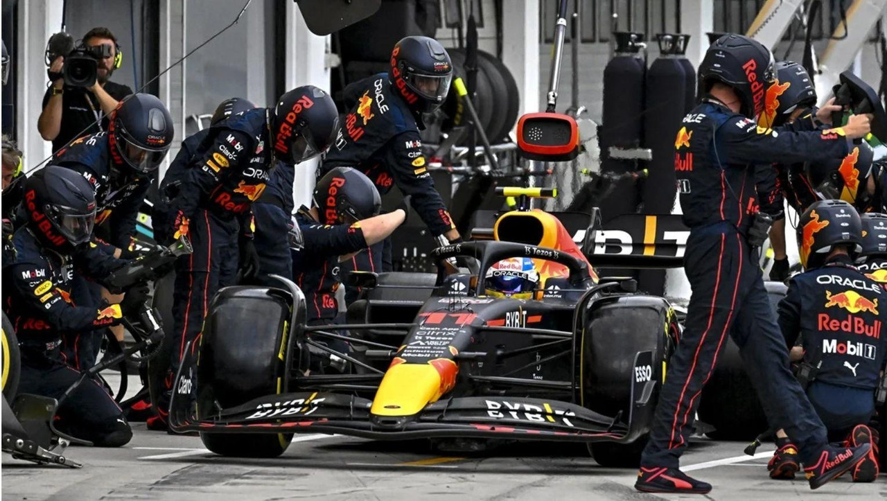 Checo Pérez será penalizado en el Gran Premio de Estados Unidos