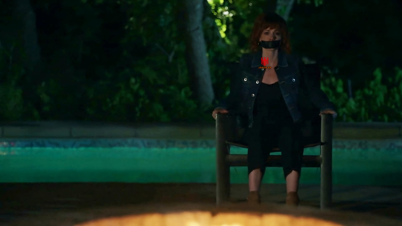 Molly Burnett 2 - Queen Of The South S03E11