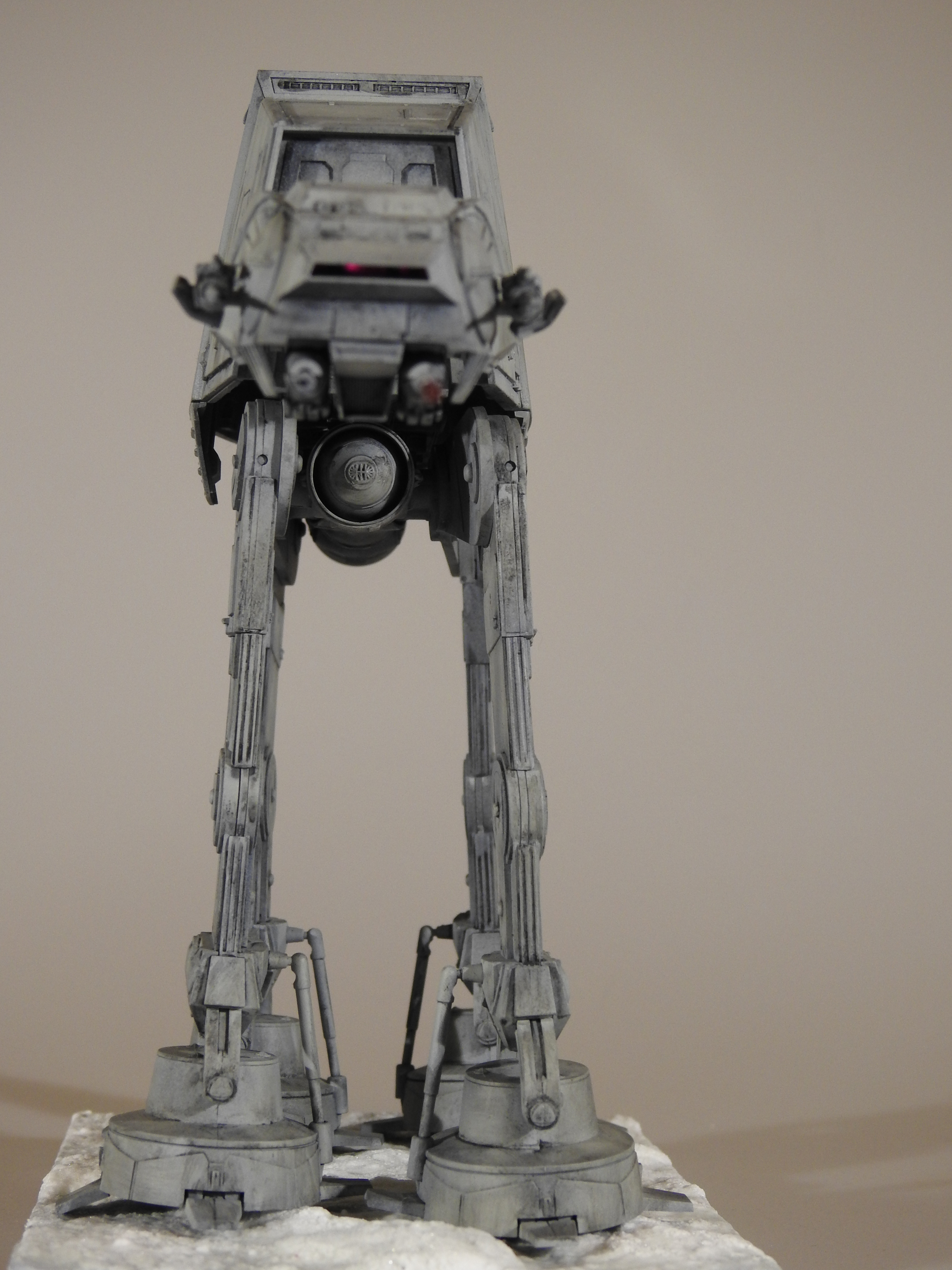 AT-AT Bandai 1/144 - Klar DSCN8387