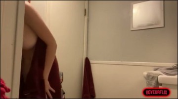 [Image: Voyeur56415110732.jpg]