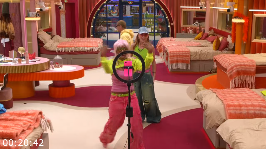 [Image: ykq36oaew76j.png]