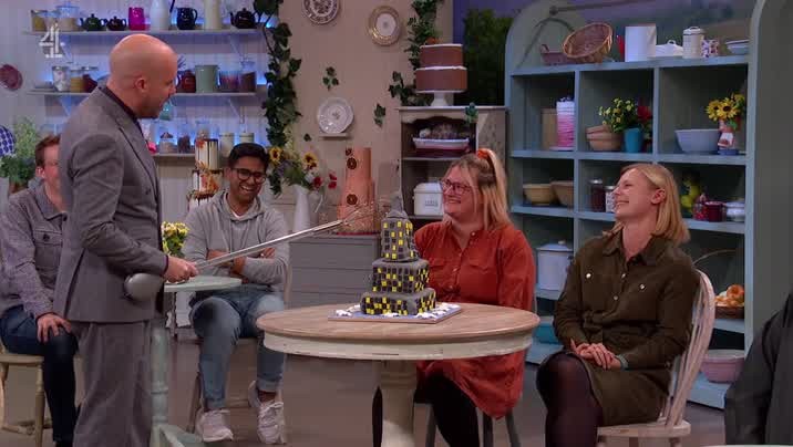 [Image: rb9h8whss53z.jpg]