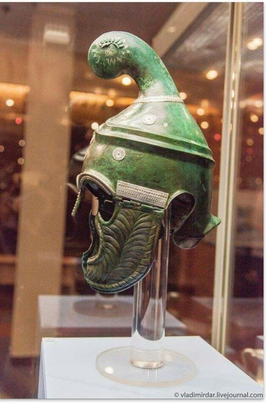 thracian-helmet.jpg
