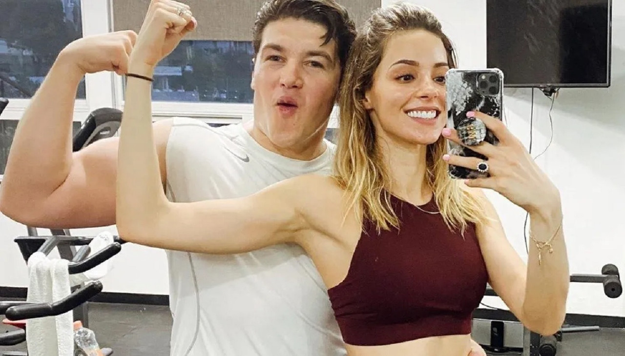 Samuel García ¿Deja sola a Mariana Rodríguez en el gimnasio?