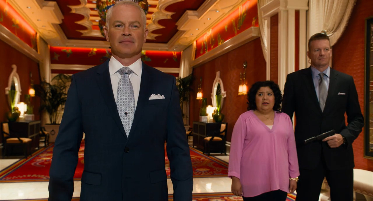 Paul Blart: Mall Cop 2 2015 BluRay [Hindi + English] 480p 720p ESub Screenshot