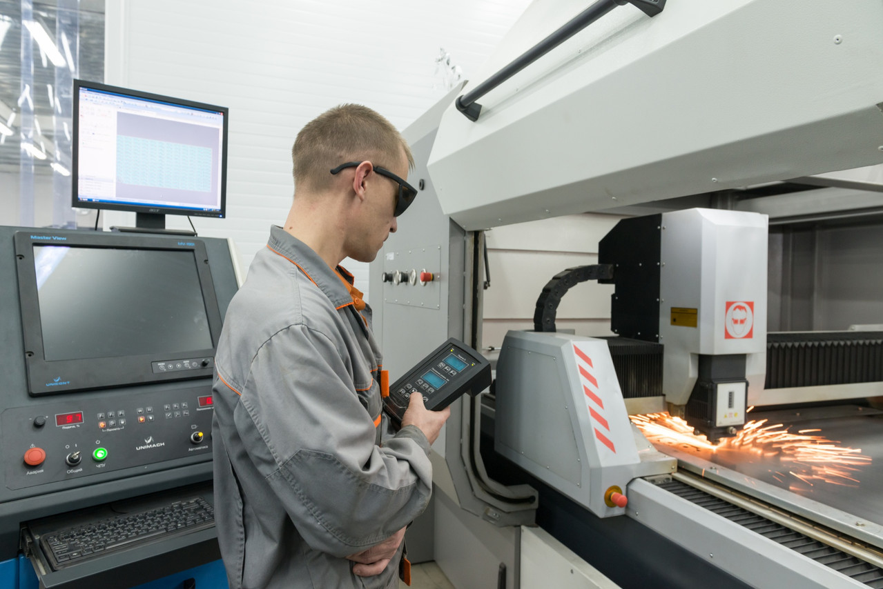 Лазерная резка металла как бизнес Персонал цеха