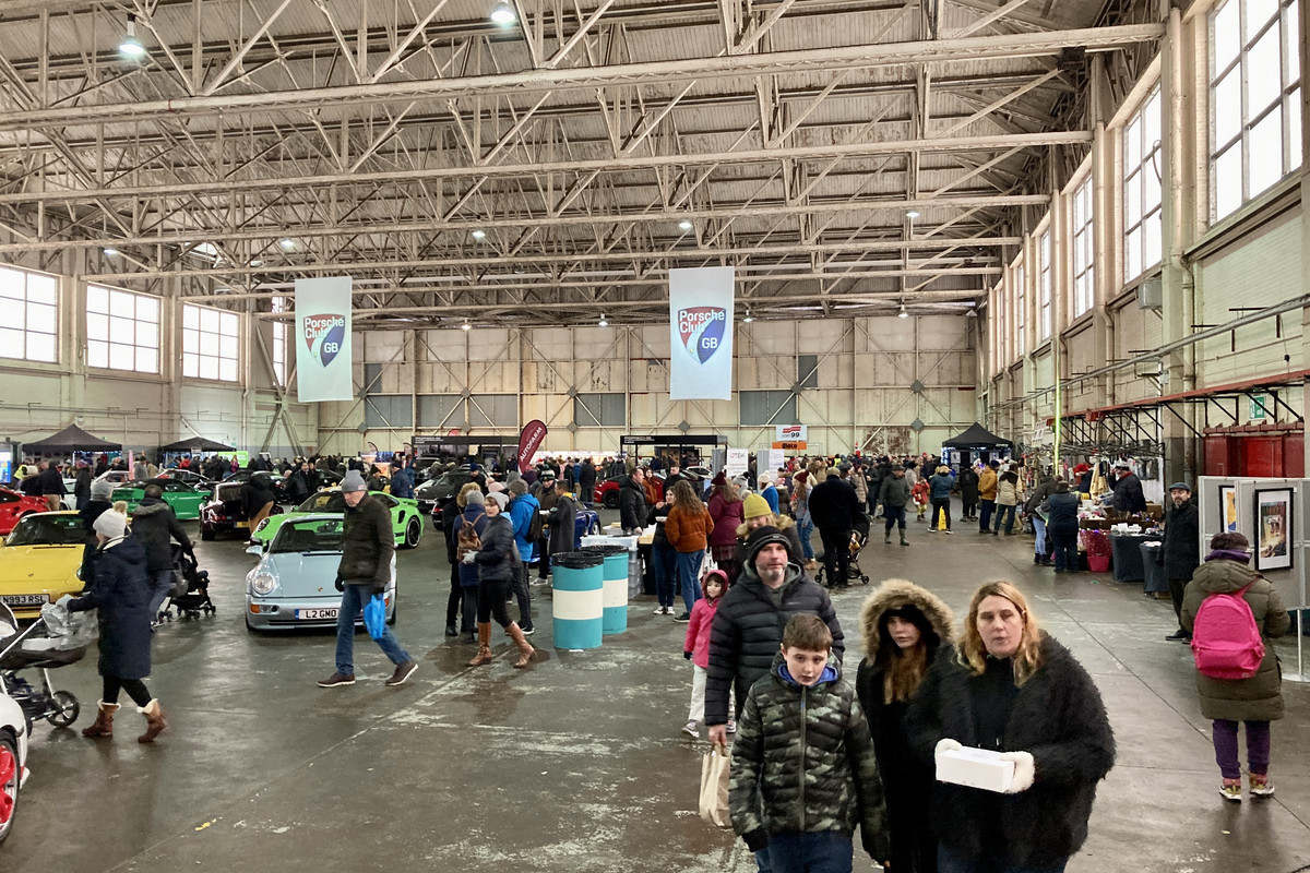 6B9C4D74-630E-4158-A781-DA0146C7C1FC