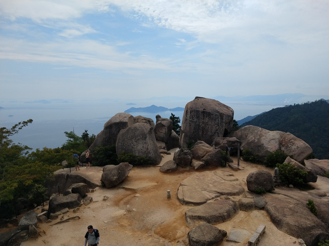 JUEVES 6 - Miyajima - Hirosima - Kioto - JAPON. UNA GRAN AVENTURA , SIN ENAMORAMIENTO FINAL (6)