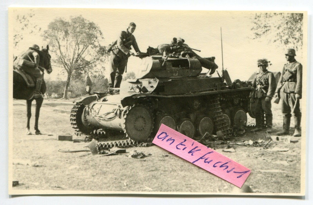abgeschossener Deut.Panzer in Przedbórz in Polen