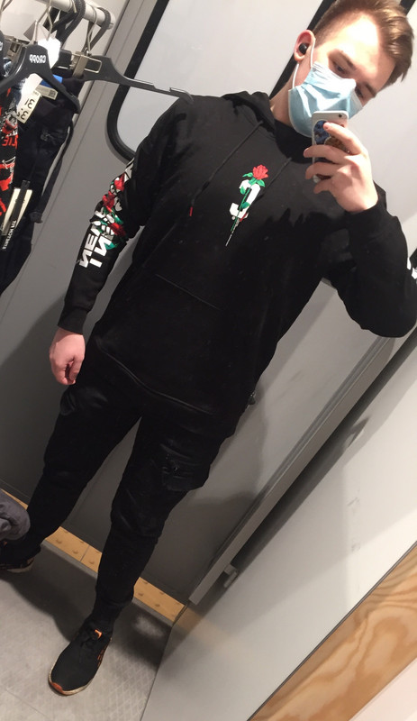 28B926C9-C15A-40EA-A456-53AF5A3EBA6D