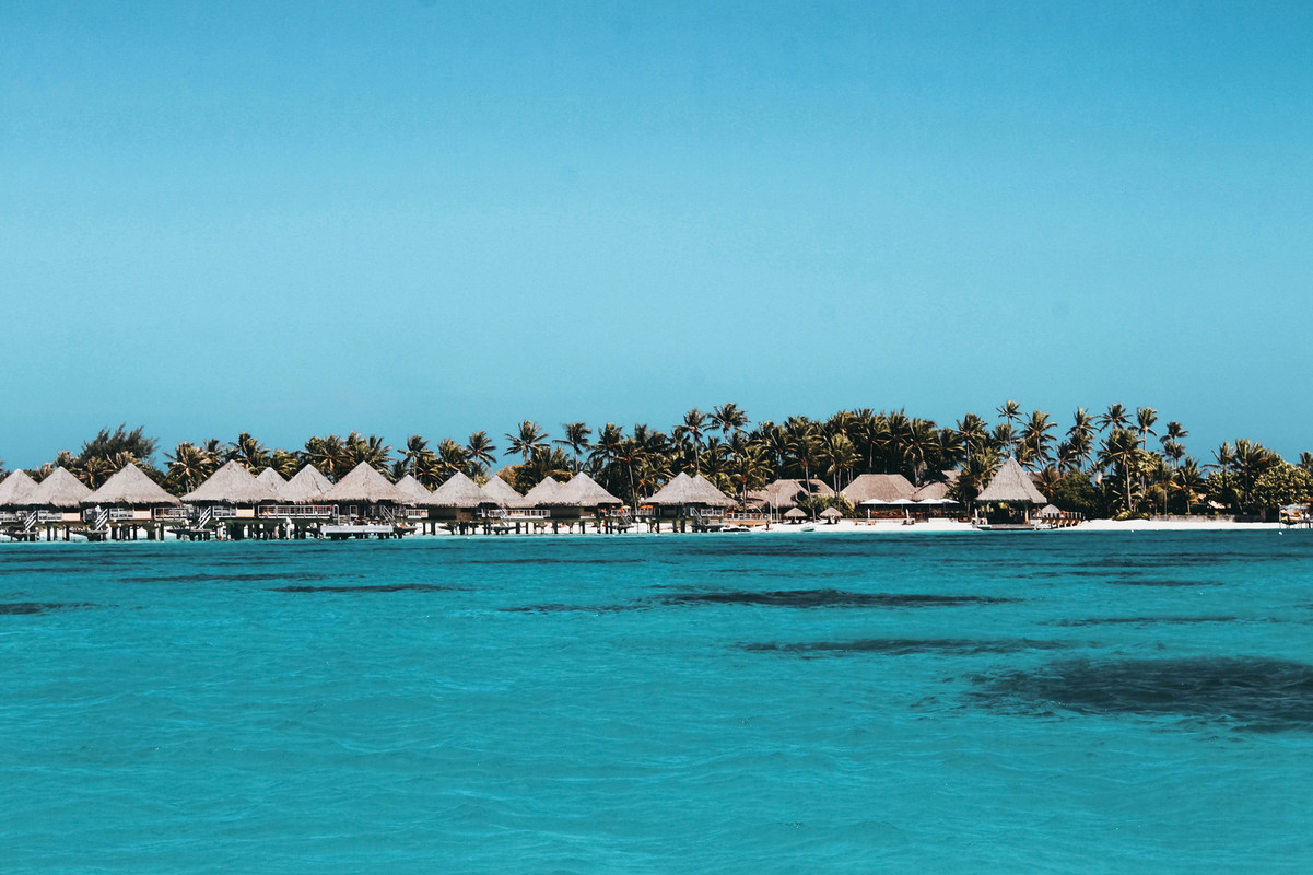 Turquoiseholidayhuts.jpg