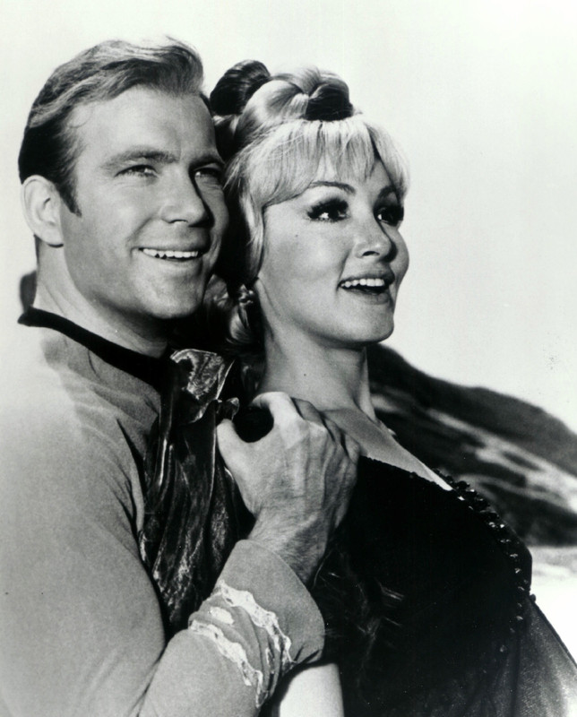 Julie_Newmar_mc08
