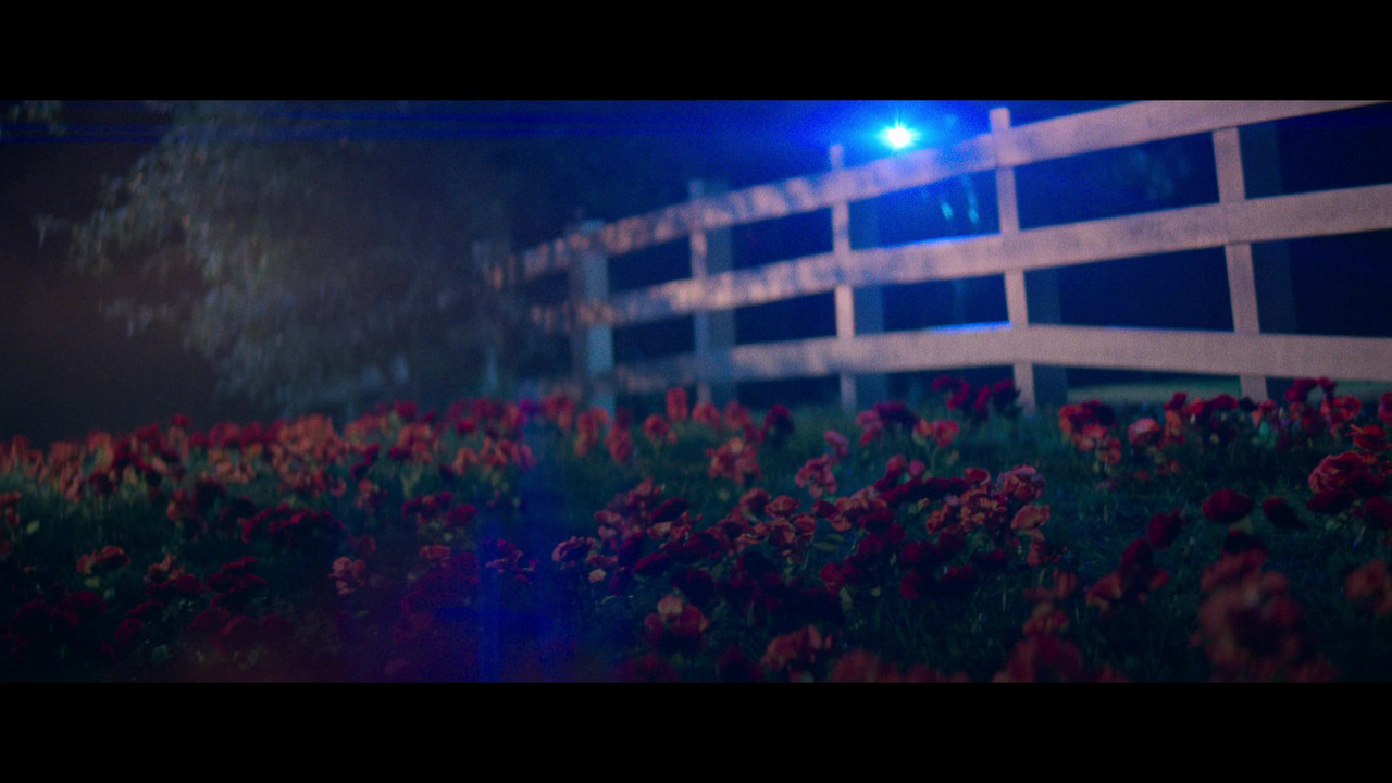 The.Runarounds.S01E05.Ride.the.Wave.2160p.AMZN.WEB-DL.DDP5.1.H.265-FLUX_000009