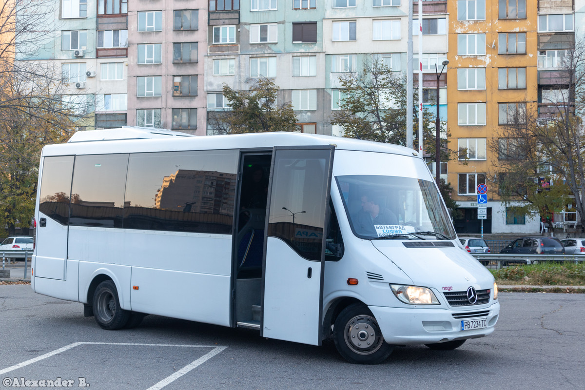 Mercedes-Benz Sprinter (автогара Подуяне)