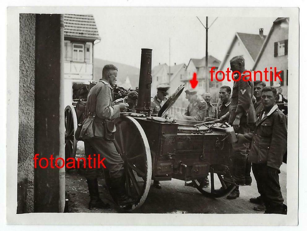 Foto 2 WK deutsche Feldküche bei Essen Verteilung Soldaten Super Details Top