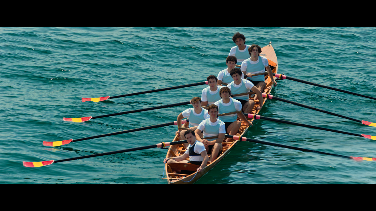 mpv-shot_Parthenope.2024.2160p.UHD.BDRemux.HDR.HEVC-Нечипорук_00_09_00_0001