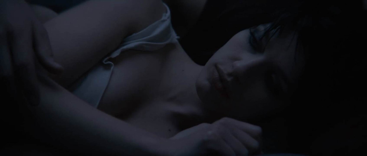 Serena and the Ratts 2012 WebRip [Hindi + Tamil + Telugu + English] 480p, 720p ESub Screenshot