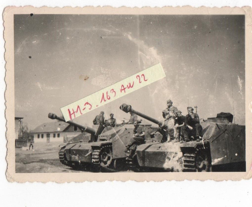 Sturmgeschütze mit Schürzen Sturmgeschütz-Brigad