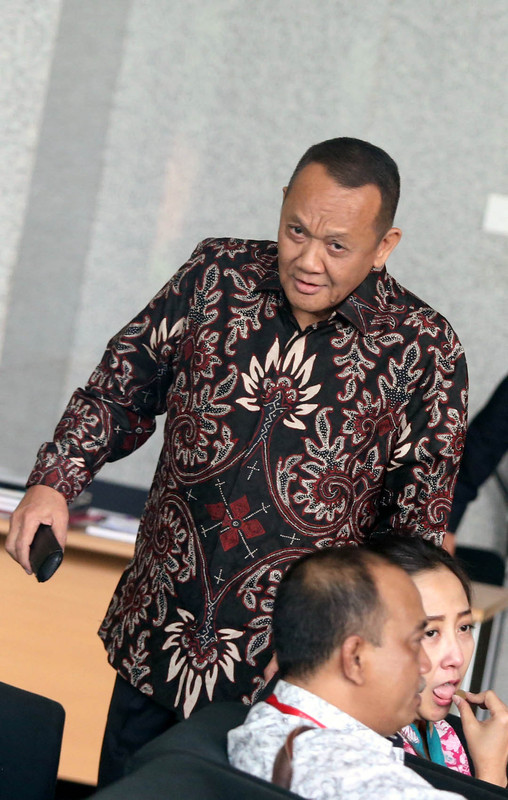 Mantan Sekretaris Mahkamah Agung Nurhadi Abdurrachman memasuki Gedung KPK untuk menjalani pemeriksaan di Jakarta, Selasa (6/11/2018). Nurhadi Abdurrachman, diperiksa sebagai saksi untuk tersangka mantan petinggi Lippo Group Eddy Sindoro, dalam tindak pidana korupsi memberi hadiah atau janji terkait pengajuan Peninjauan Kembali (PK) pada Pengadilan Negeri Jakarta Pusat.