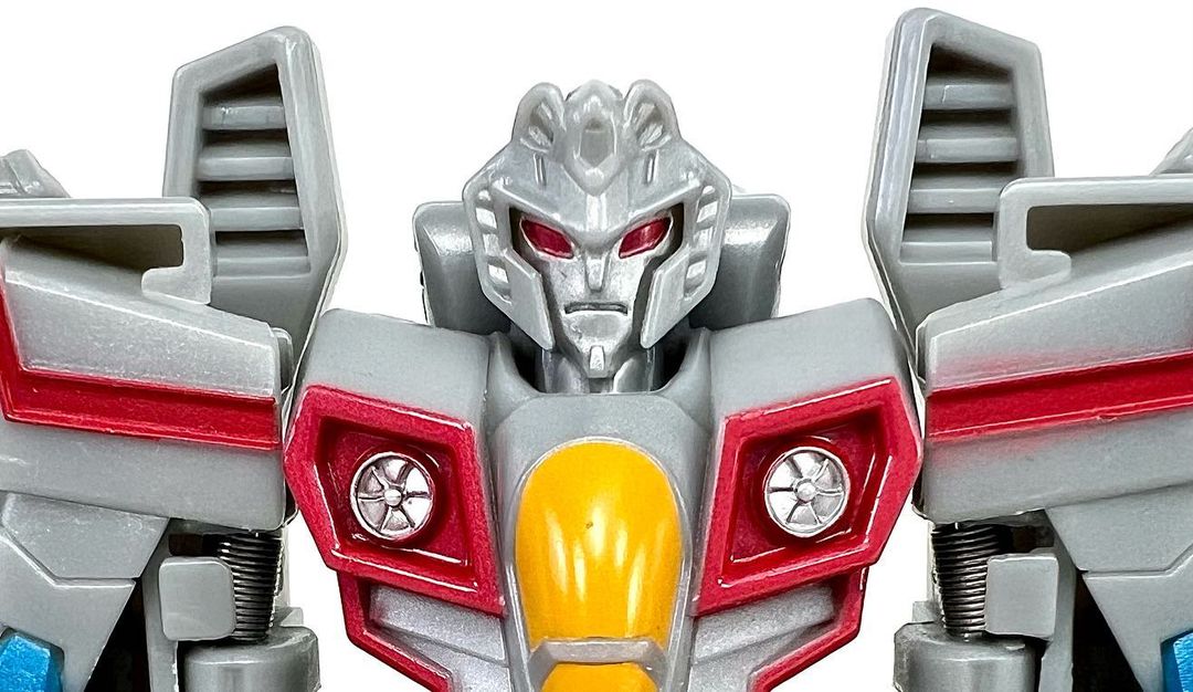 Buzzworthy-Bumblebee-Cyberverse-Starscream-10