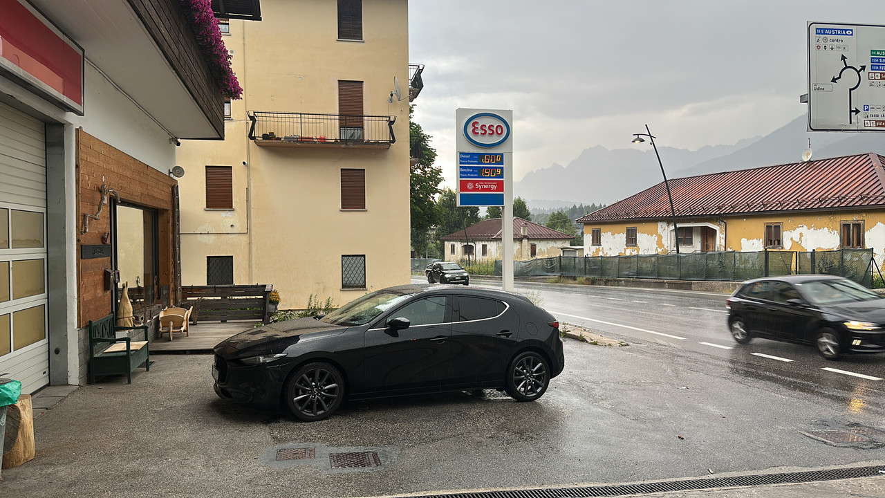 4C14256E-8400-4C5A-9EF4-B1B5FFE21EA9