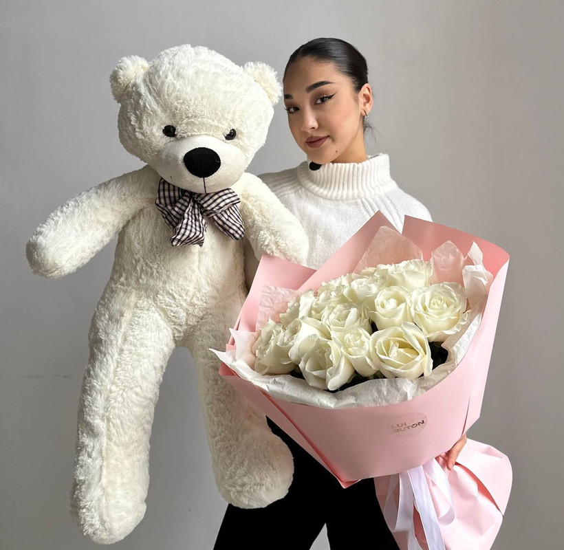 Букет из 15 белых роз 50 см + мишка 80 см