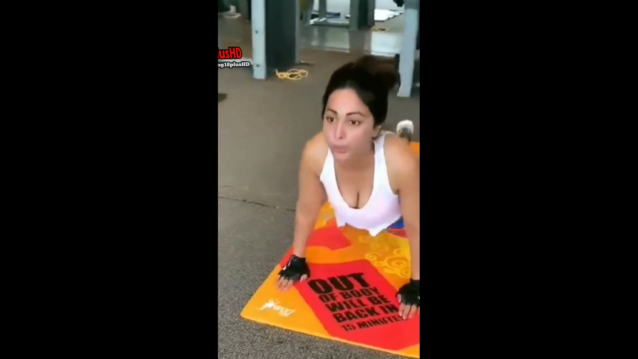 hinakhan.mp4 - VLC media player 24-08-2023 17_57_00