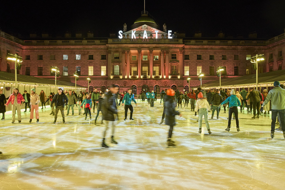 7-Skate-at-Somerset-House-with-Moe-t-Chandon-2022-Image-by-Owen-Harvey