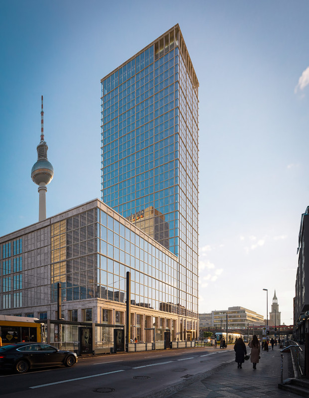 AD7-Signa-Hochhhaus-Alexanderplatz-Karl-Liebknecht.jpg