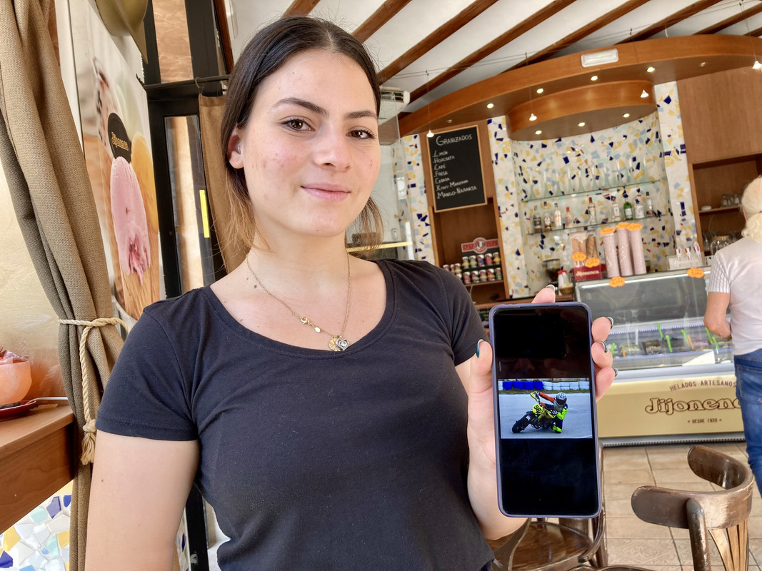 B9A5A237-3252-4057-9725-5E56E0850991