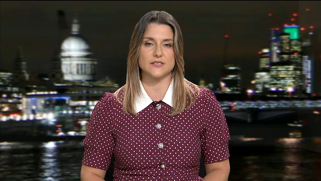 ITV News London_20231117_23002315.ts_snapshot_02.32.261