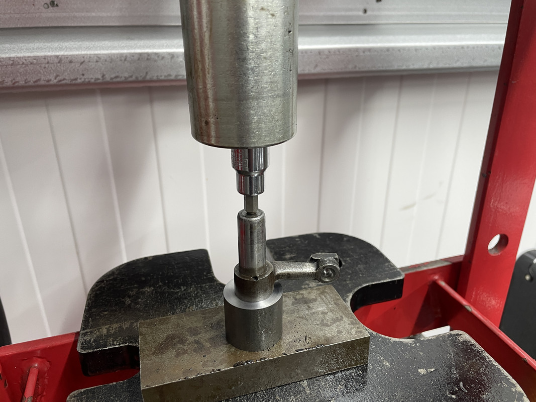 B285ED76-22E0-462D-A33C-A0906C2A196D