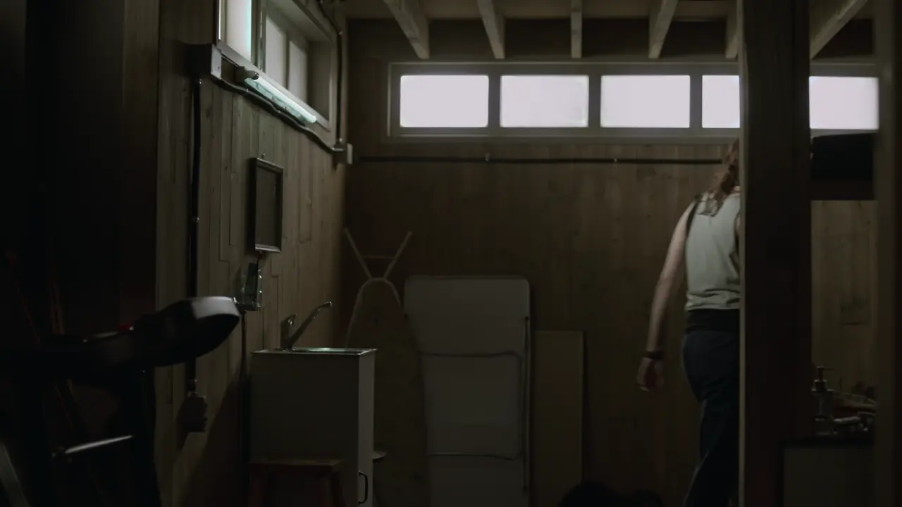 Absentia.S03E01.Tabula.rasa.1080p.WEBMux.ITA.ENG.DDP5.1.Multisub.x264-BlackBit[screenshot 1]