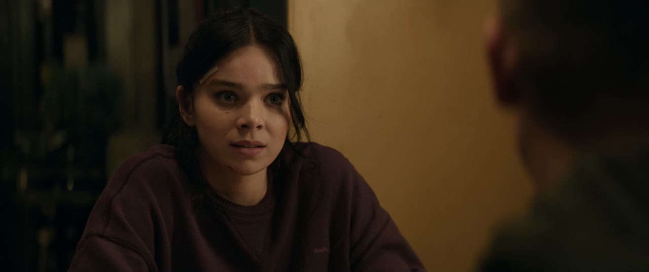 Hawkeye.S01E02.Hide.and.Seek.2160p.10bit.DSNP.WEB-DL.DDP5.1.HEVC-Vyndros.mkv_snapshot_14.04_[2021.11