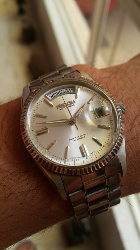 1559155647993-1345734301