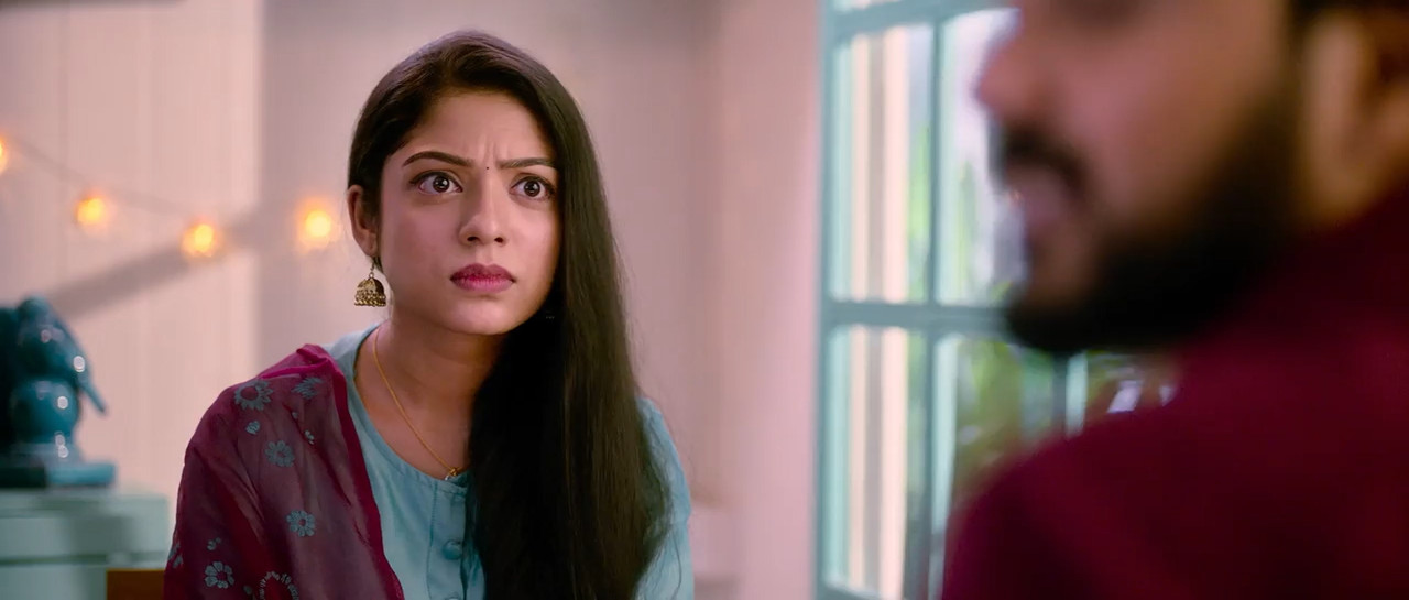 Swathi Muthyam 2022 WebRip [Hindi + Telugu] 480p 720p ESub Screenshot