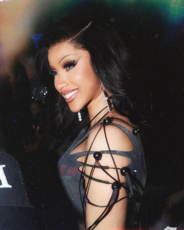 Cardi B تتألق بملابس جريئة  Iamcardib-1719341596409