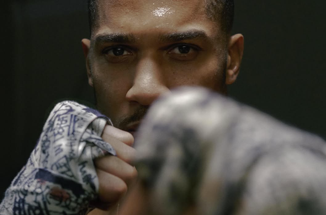 Антъни Джошуа може да се пенсионира след битката с Джейк Пол