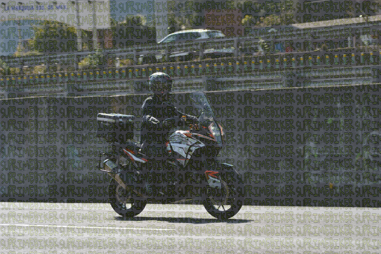 DSC 0032