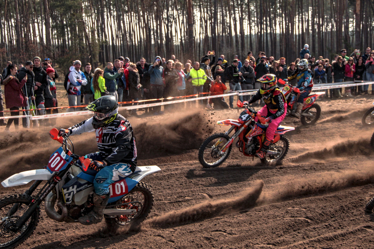 people-trial-bikes.jpg