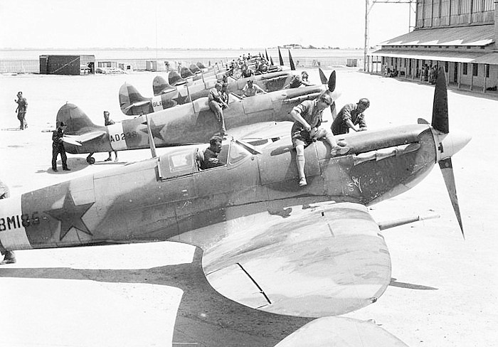 Les Spitfire en service en URSS USSR-Vb