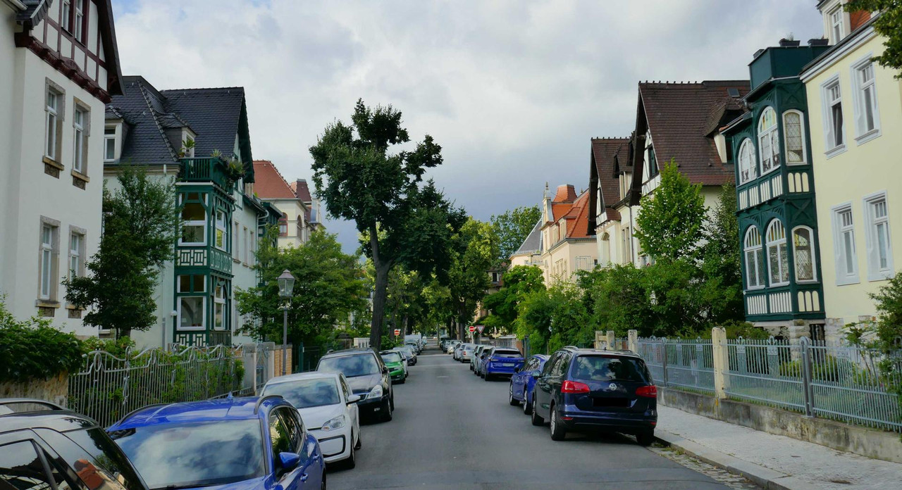 Bild: https://i.postimg.cc/JncJ8Dx5/P1370446.jpg