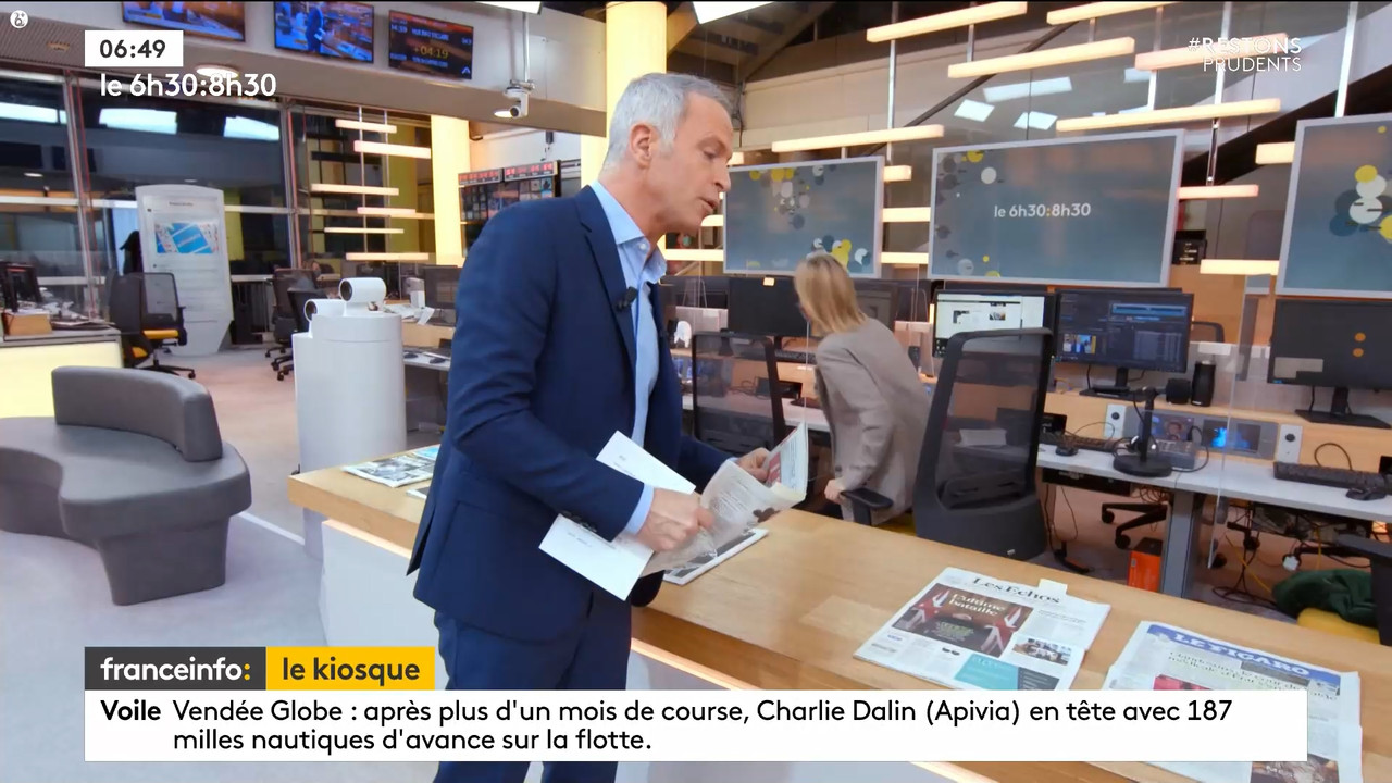 12.07 - 05.29.00 - Le 6h30 9h30. Entre JT, chroniques, invités et rev....ts_snapshot_00.26.47.996