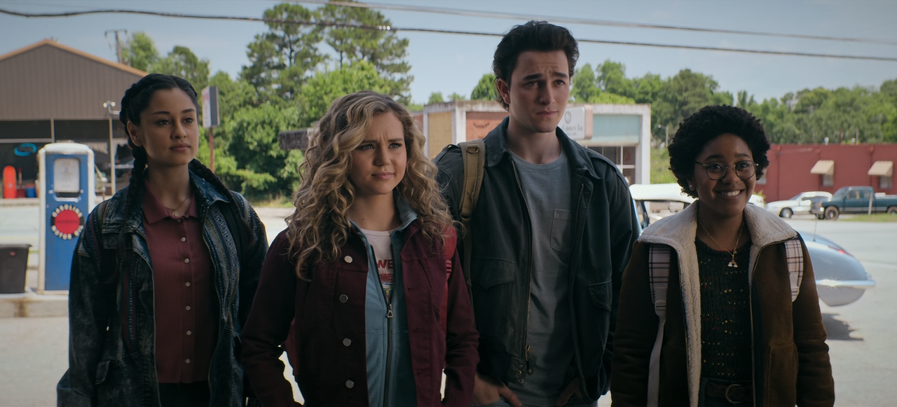 Stargirl.S01E07.Shiv.(1).1080p.10bit.AMZN.WEB-DL.DDP5.1.HEVC-Vyndros.mkv_snapshot_18.04_[2020.07.11_