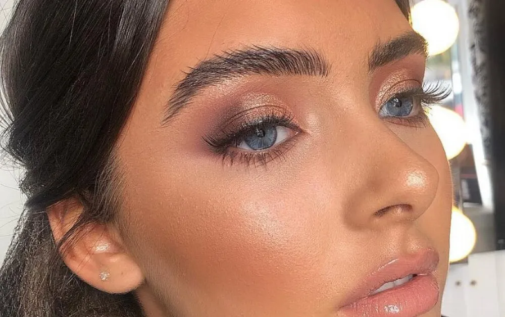 Characterize Your Brows for a Energetic Frame
