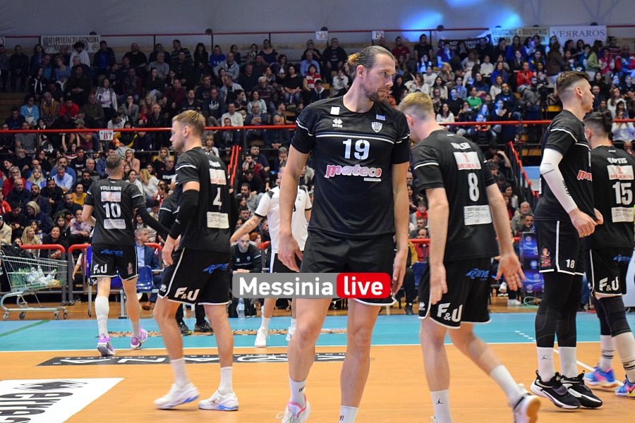 ml-volley-paok-oly-40-20230401