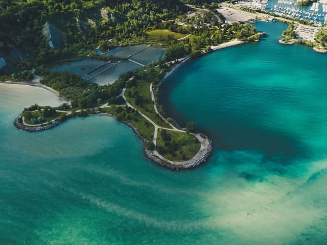 Scarborough-Bluffs-Park-Toronto