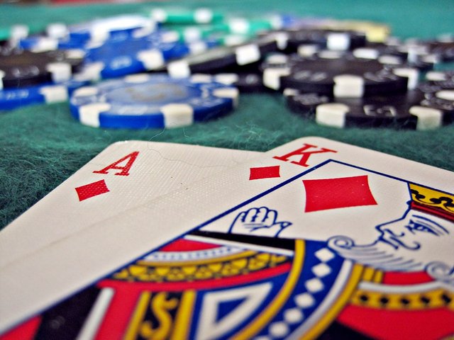 A SIMPLE CARD COUNTING STRATEGY